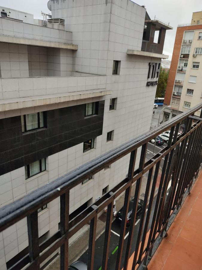 Habitaciones Luminosas Y Acogedoras Madrid Esterno foto